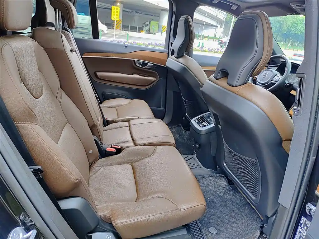Volvo XC90 2022 B6 Zhiyi Luxury Edition 7 seats купить на сайте DeffCars
