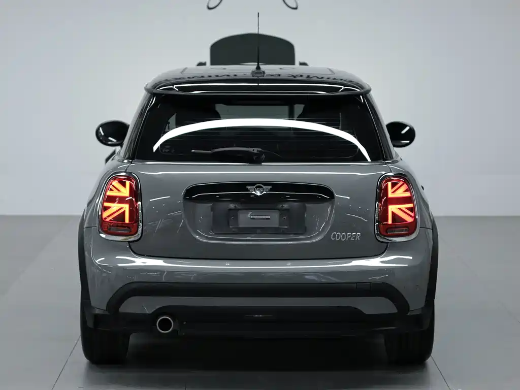 MINI 2022 1.5T COOPER Classic купить на сайте DeffCars