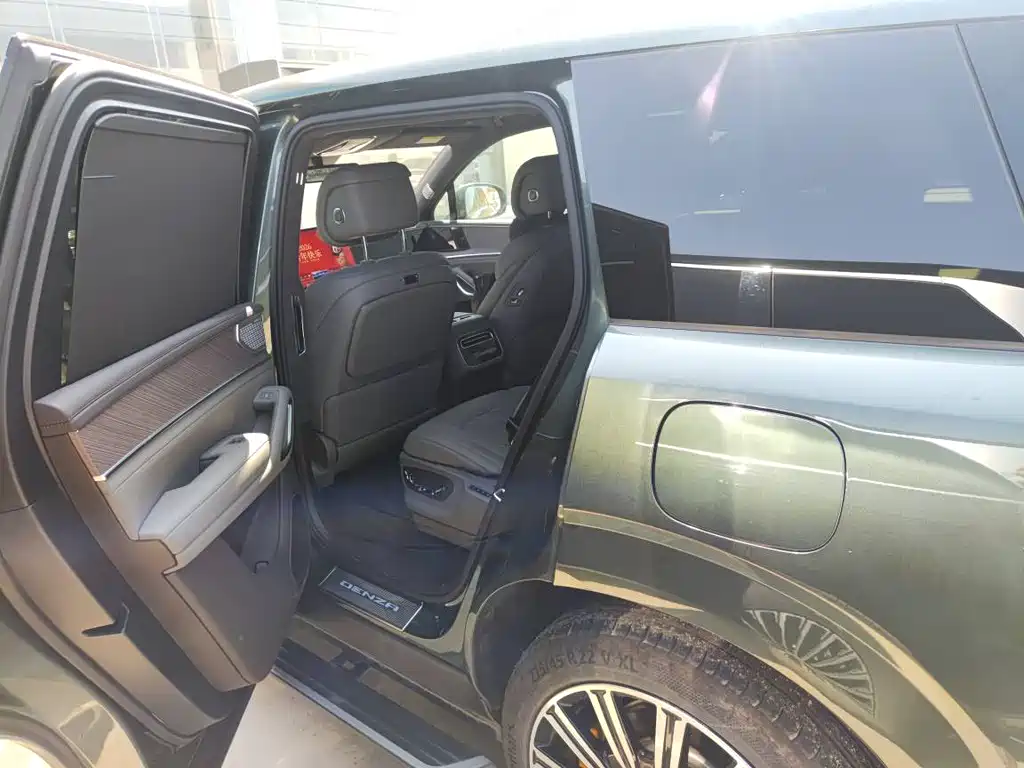 Denza N9 2025 flagship model купить на сайте DeffCars