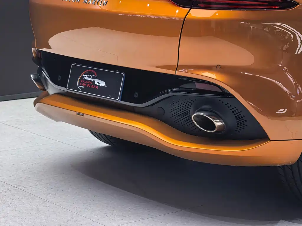 Aston Martin DBX 2022 3.0T STRAIGHT-SIX купить на сайте DeffCars