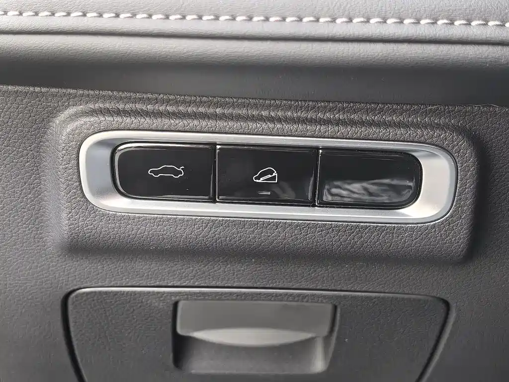 Tiggo 8 PRO 2025 290T 2WD Luxury+ купить на сайте DeffCars
