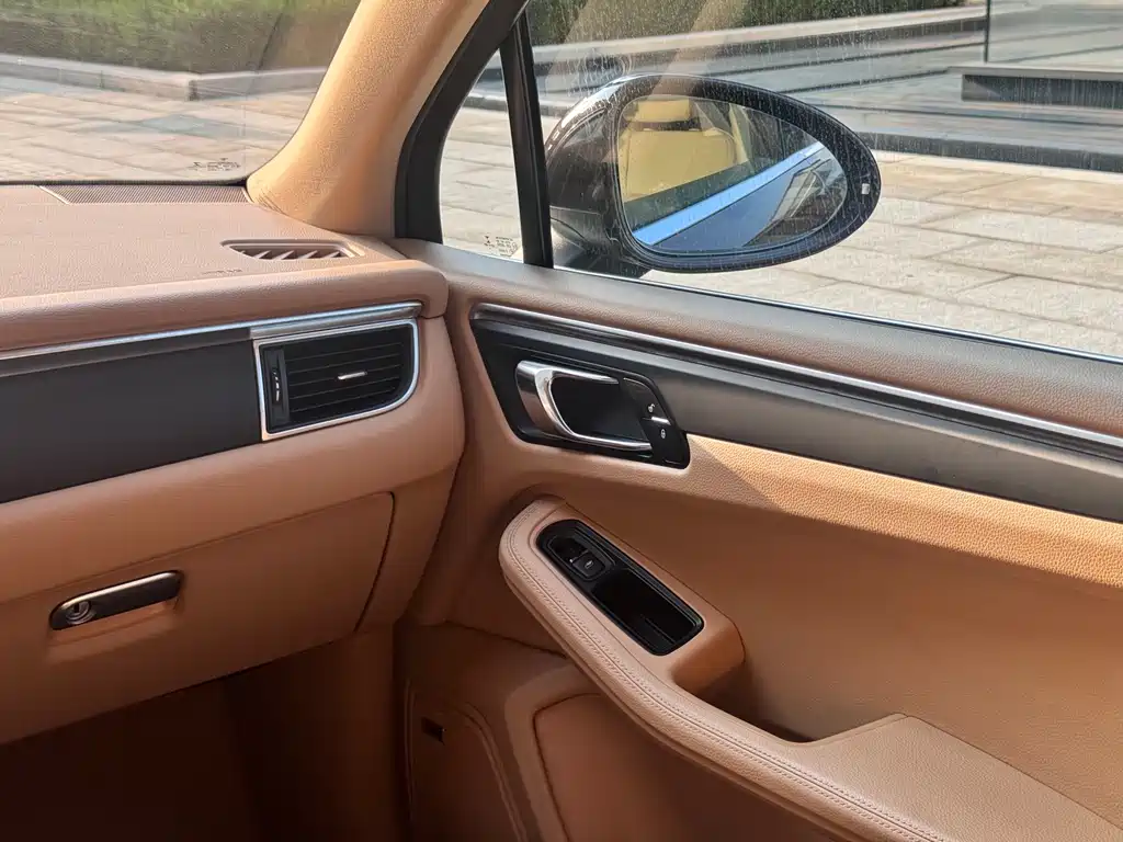 Macan 2017 Macan 2.0T купить на сайте DeffCars