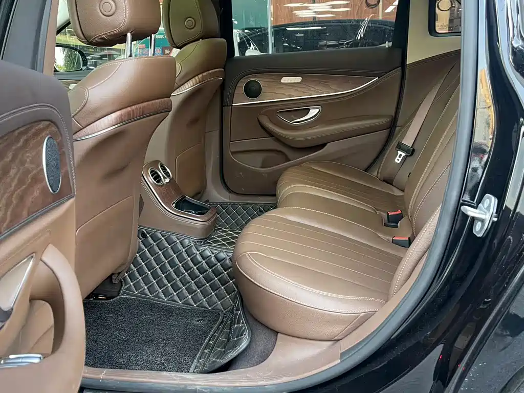 Mercedes-Benz E-Class 2023 E 300 L Fashion купить на сайте DeffCars