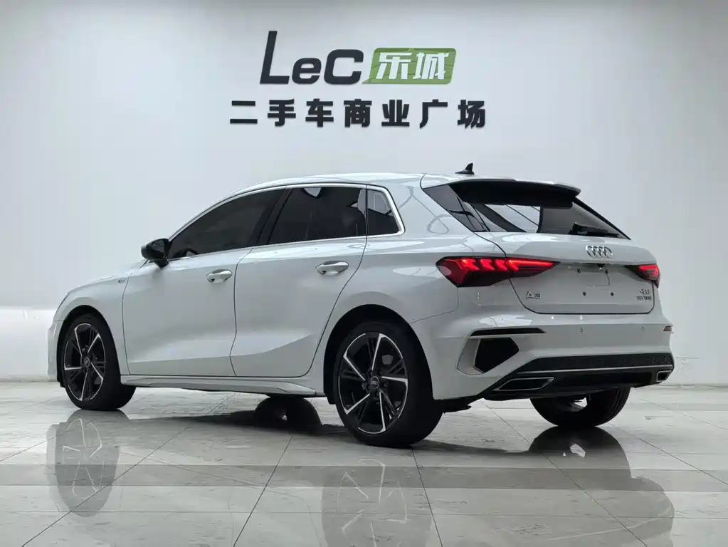Audi A3 2024 Sportback 35 TFSI stylish and sporty купить на сайте DeffCars