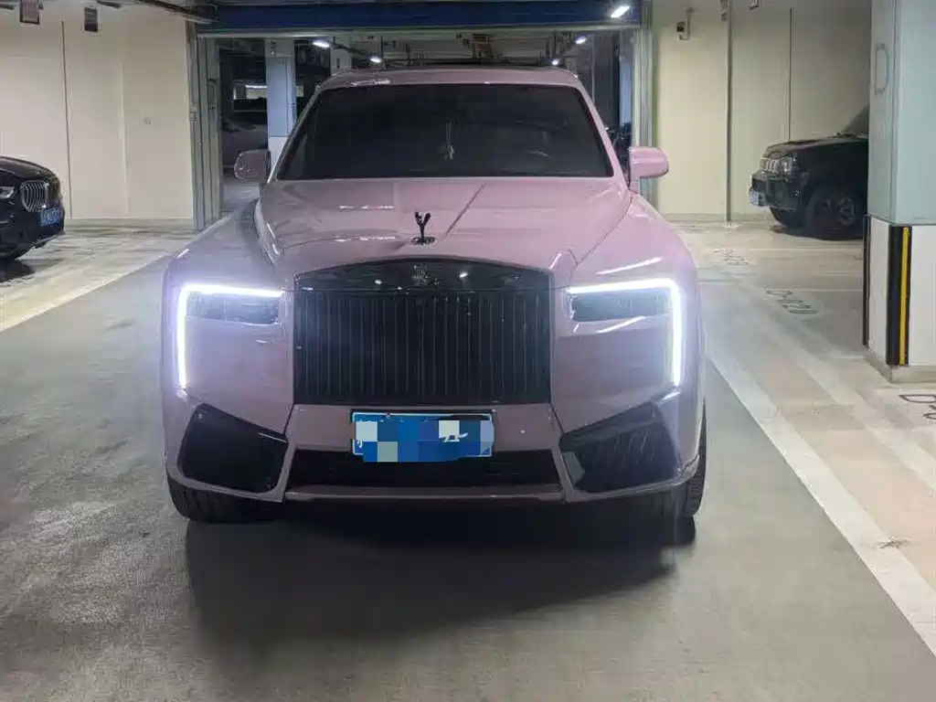 Cullinan 2018 five-seater version купить на сайте DeffCars