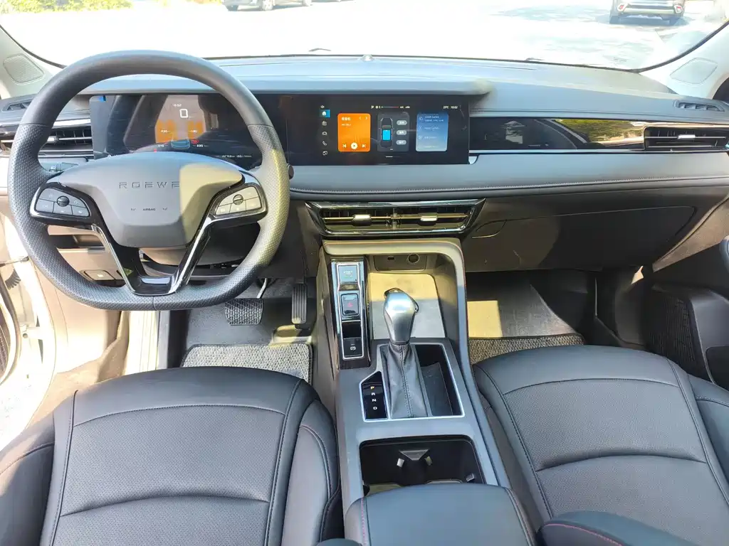 Roewe i5 2024 1.5L CVT Premium Edition купить на сайте DeffCars