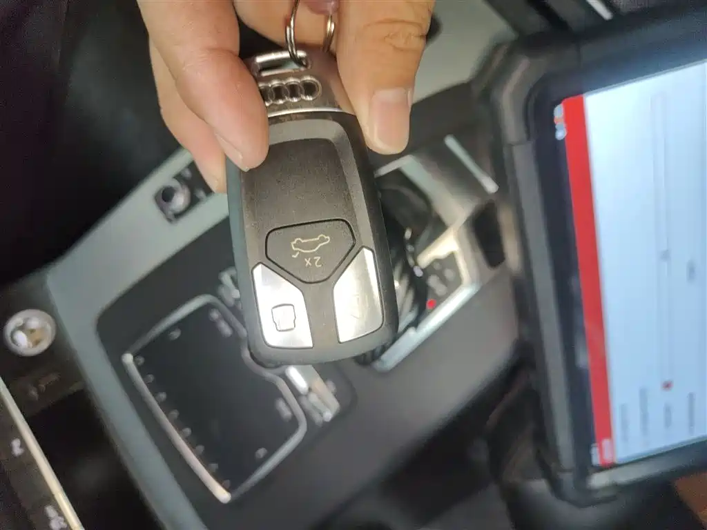 Audi Q5L 2020 40 TFSI enjoys fashionable style купить на сайте DeffCars