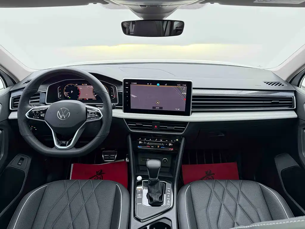 Tiguan L 2023 facelift 330TSI automatic two-wheel drive R-Line version купить на сайте DeffCars