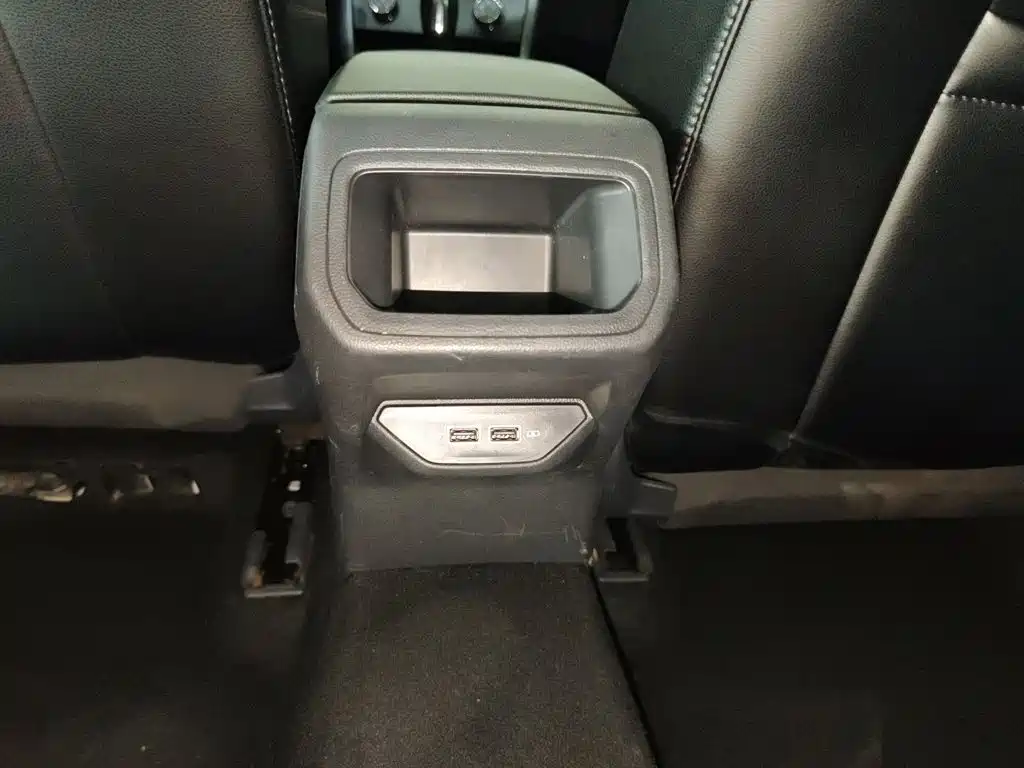 Bora 2021 1.5L Automatic Fashion Zhi Lian Edition купить на сайте DeffCars