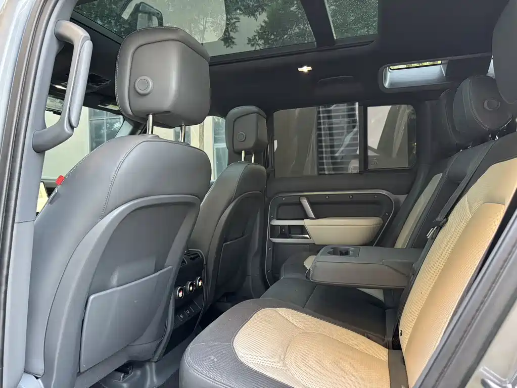 Land Rover Defender 2023 110 3.0T P400 X-DYNAMIC HSE купить на сайте DeffCars