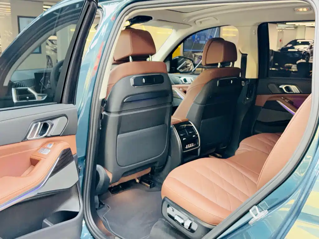 BMW X7 2023 xDrive40i Leading Luxury Package купить на сайте DeffCars