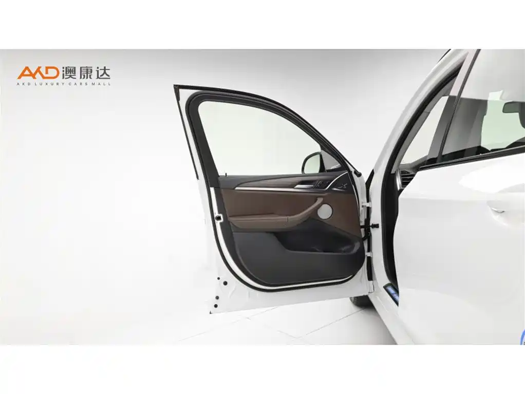 BMW X3/30i/2.0T/22/Model 2 xDrive Leading M Night Package купить на сайте DeffCars