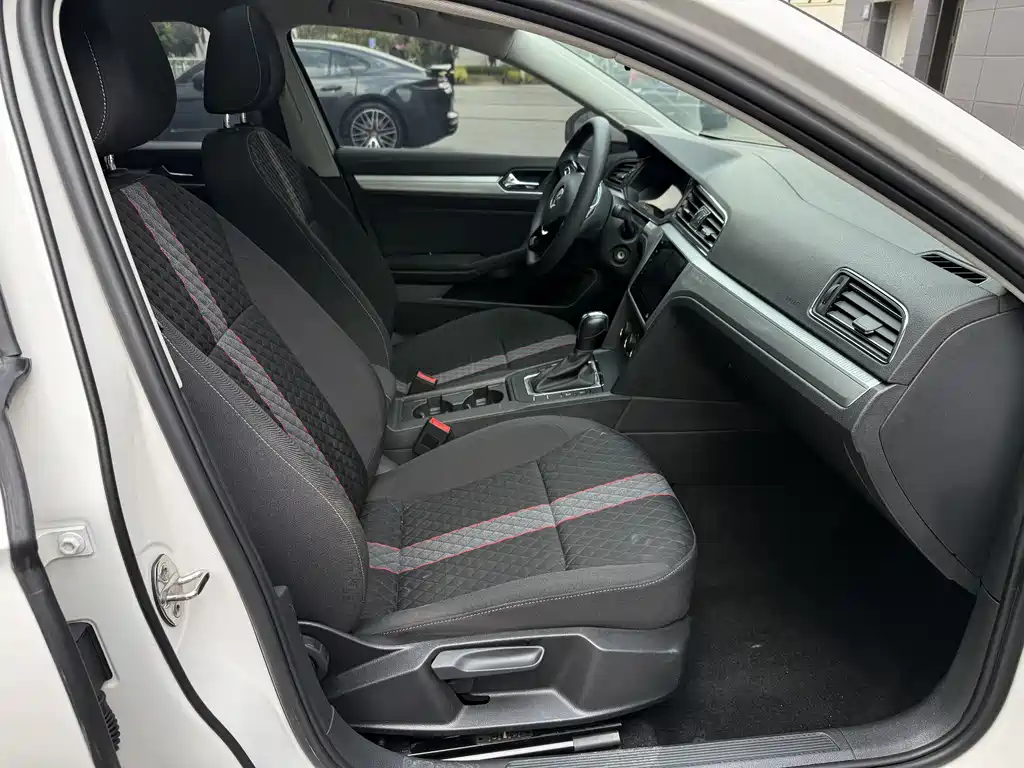 Lingdu 2021 230TSI DSG Fashion Edition купить на сайте DeffCars