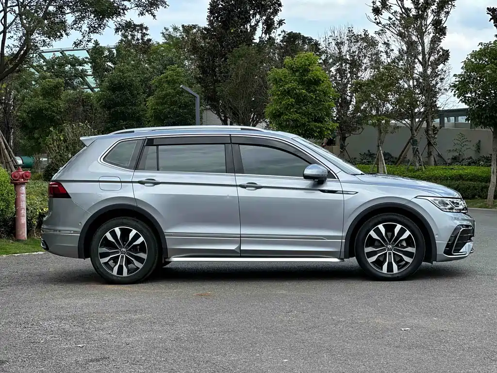Tiguan L 2021 380TSI automatic four-wheel drive R-Line flagship version 7 seats купить на сайте DeffCars