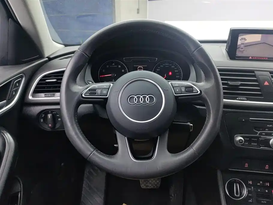 Audi Q3 2018 30th Anniversary Model 30 TFSI Fashion Model купить на сайте DeffCars