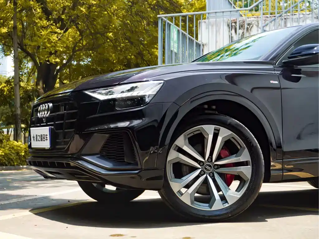 Audi Q8 2021 55 TFSI exclusive dynamic model купить на сайте DeffCars