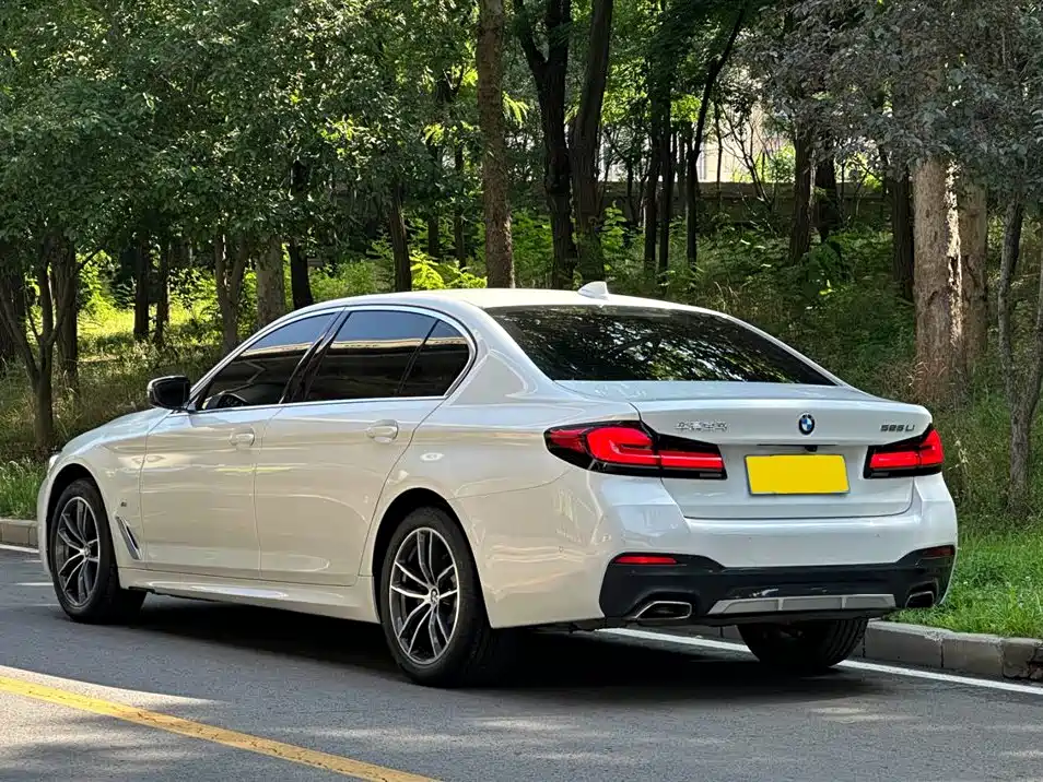 BMW 5 Series 2022 525Li M Sports Package купить на сайте DeffCars
