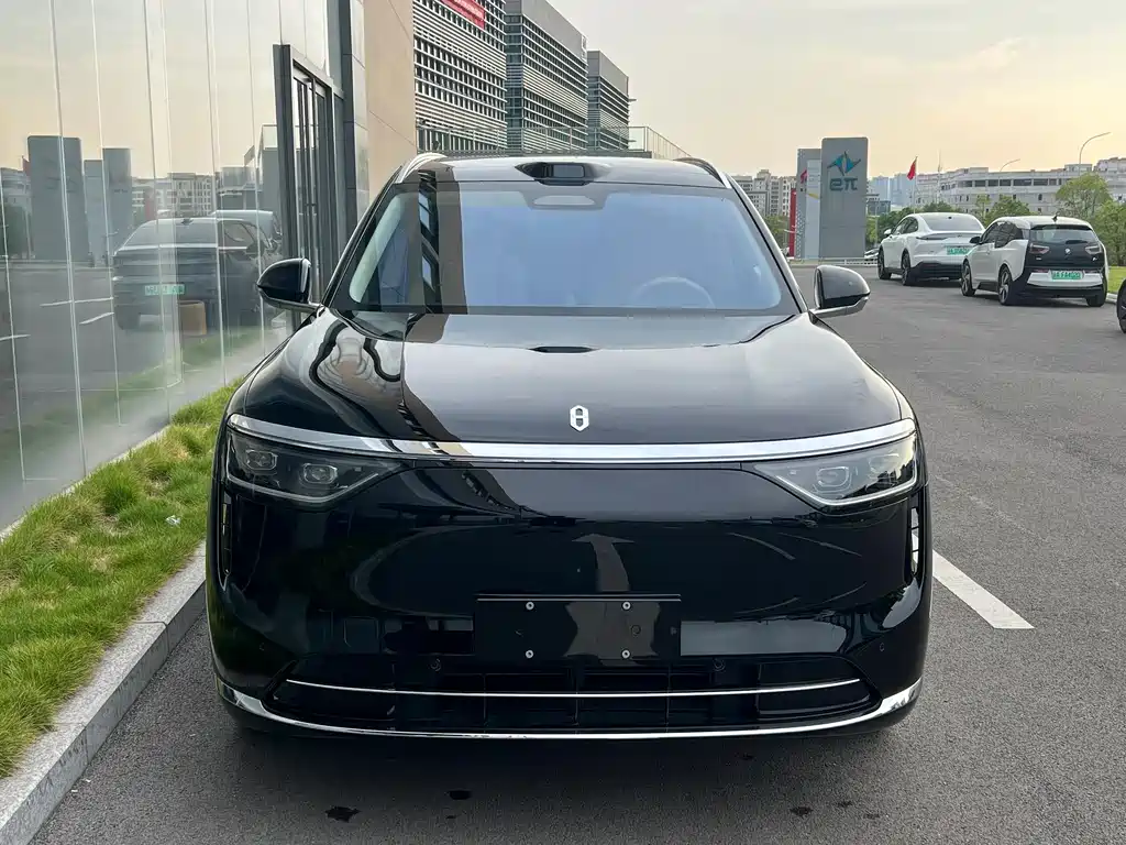 Wenjie M8 2025 extended range Max+ version 53.4kWh 6-seater version купить на сайте DeffCars