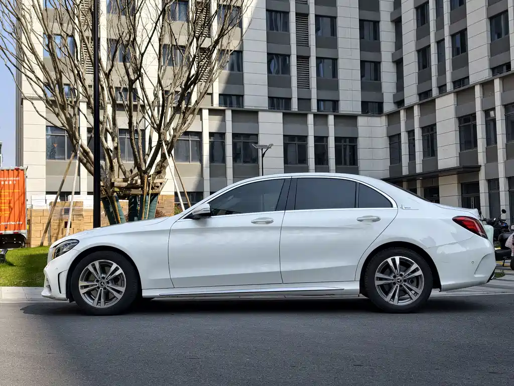 Mercedes-Benz C-Class 2019 C 180 L Fashionable Sports Edition купить на сайте DeffCars