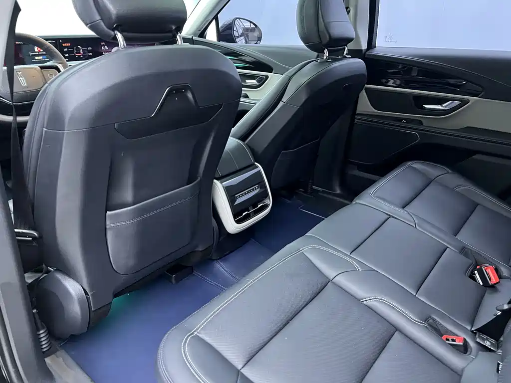 Voyager 2025 2.0T four-wheel drive Zunyi hybrid version купить на сайте DeffCars