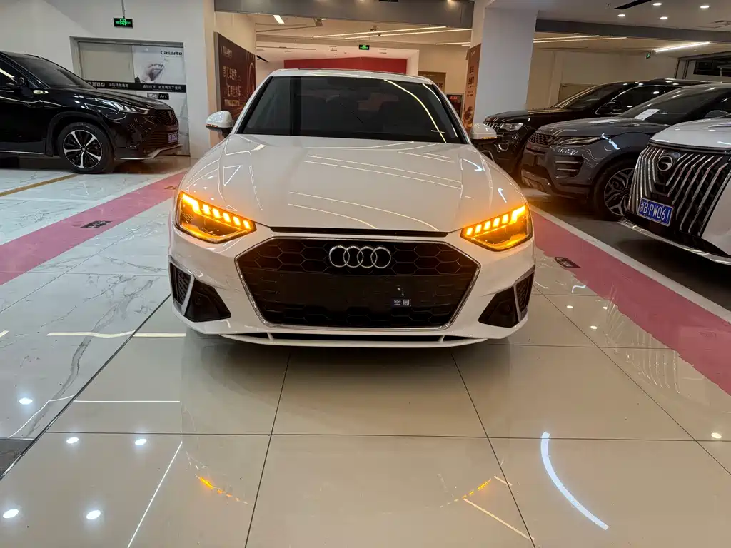 Audi A4L 2023 40 TFSI Fashionable and Dynamic купить на сайте DeffCars