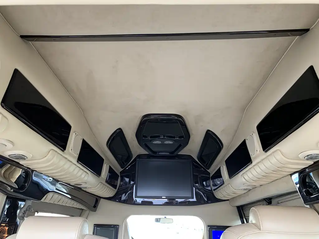 SAVANA 2011 5.3L Business Star 7-seater купить на сайте DeffCars