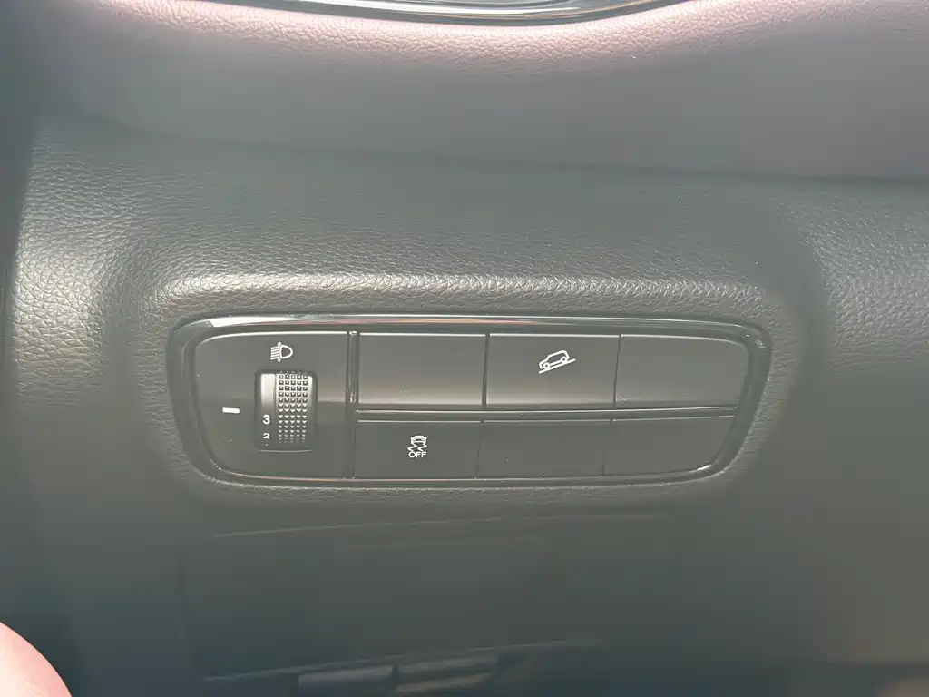 Trumpchi M6 2023 PRO 270T DCT Deluxe Edition купить на сайте DeffCars