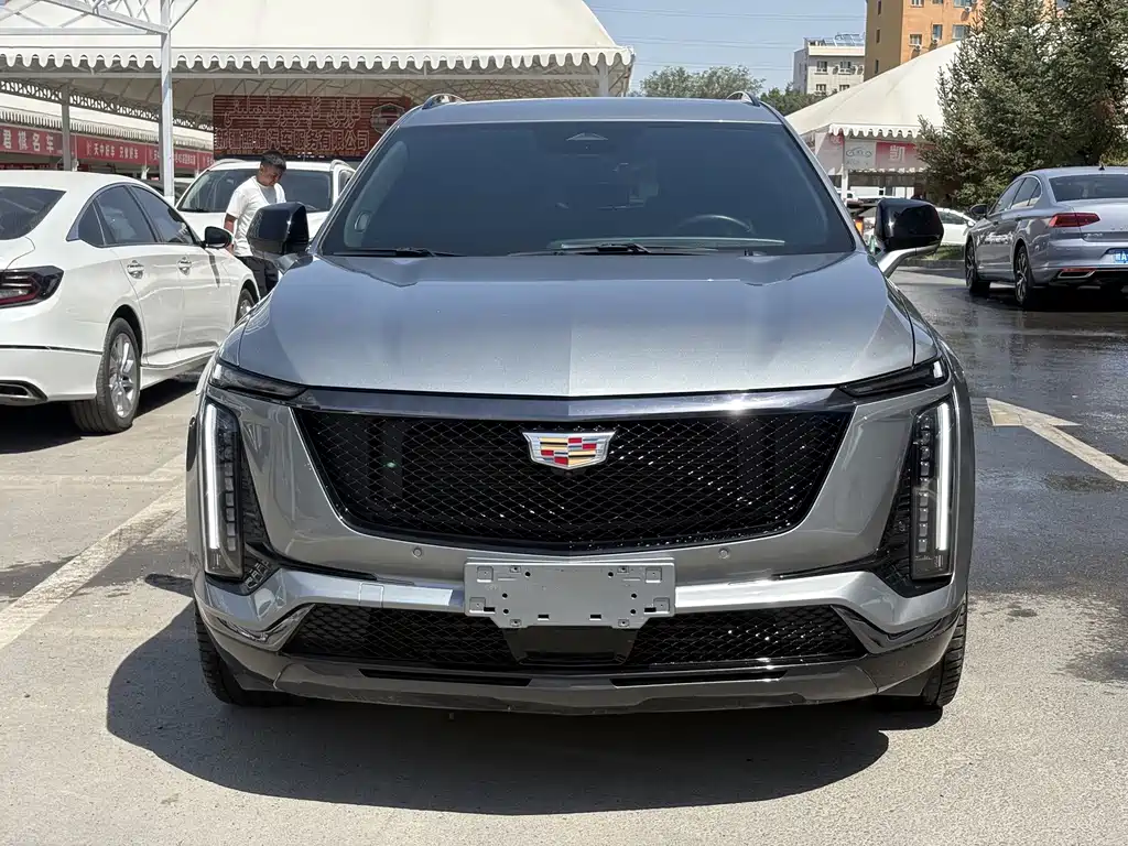 Cadillac XT5 2025款 2.0T 铂金型 купить на сайте DeffCars
