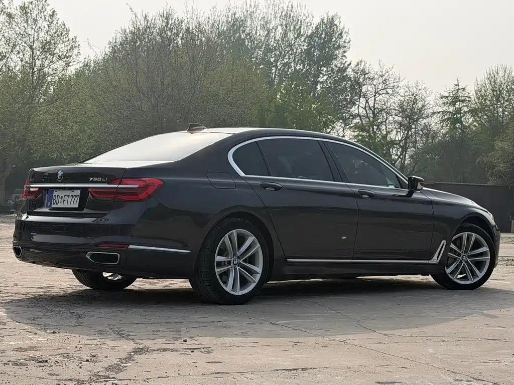BMW 7 Series 2016 750Li xDrive four-seat version купить на сайте DeffCars