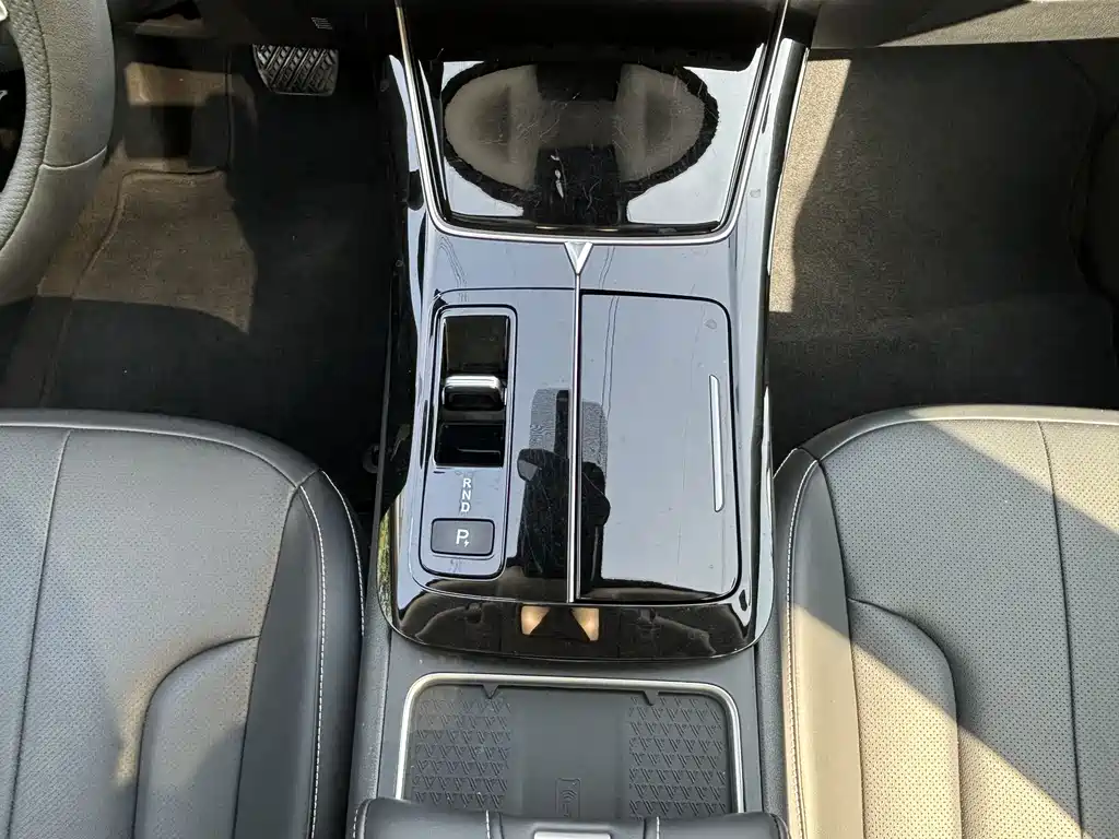 Venucia V DD-i 2025 Orca 150km Joy Travel Edition купить на сайте DeffCars