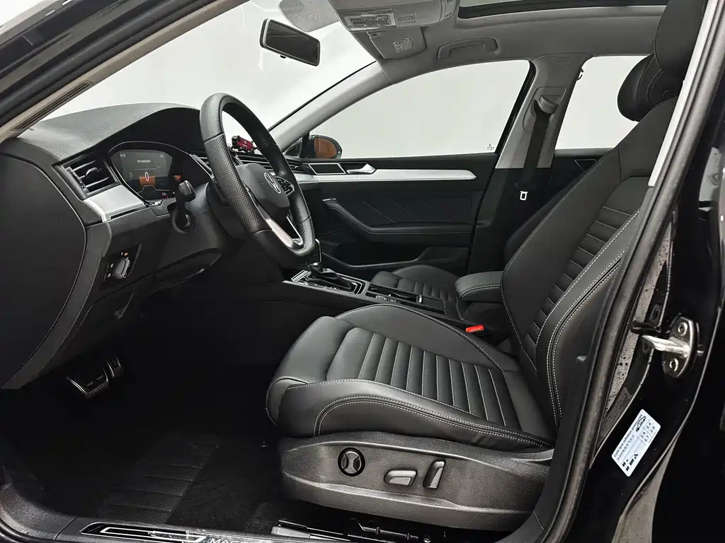 Magotan 2023 2 million commemorative edition 280TSI DSG comfort model купить на сайте DeffCars