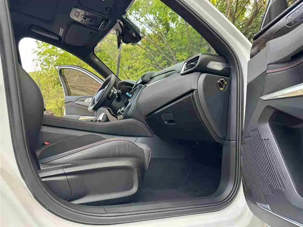 Lynk & Co 03 2018 1.5TD DCT Powerful Edition National V купить на сайте DeffCars