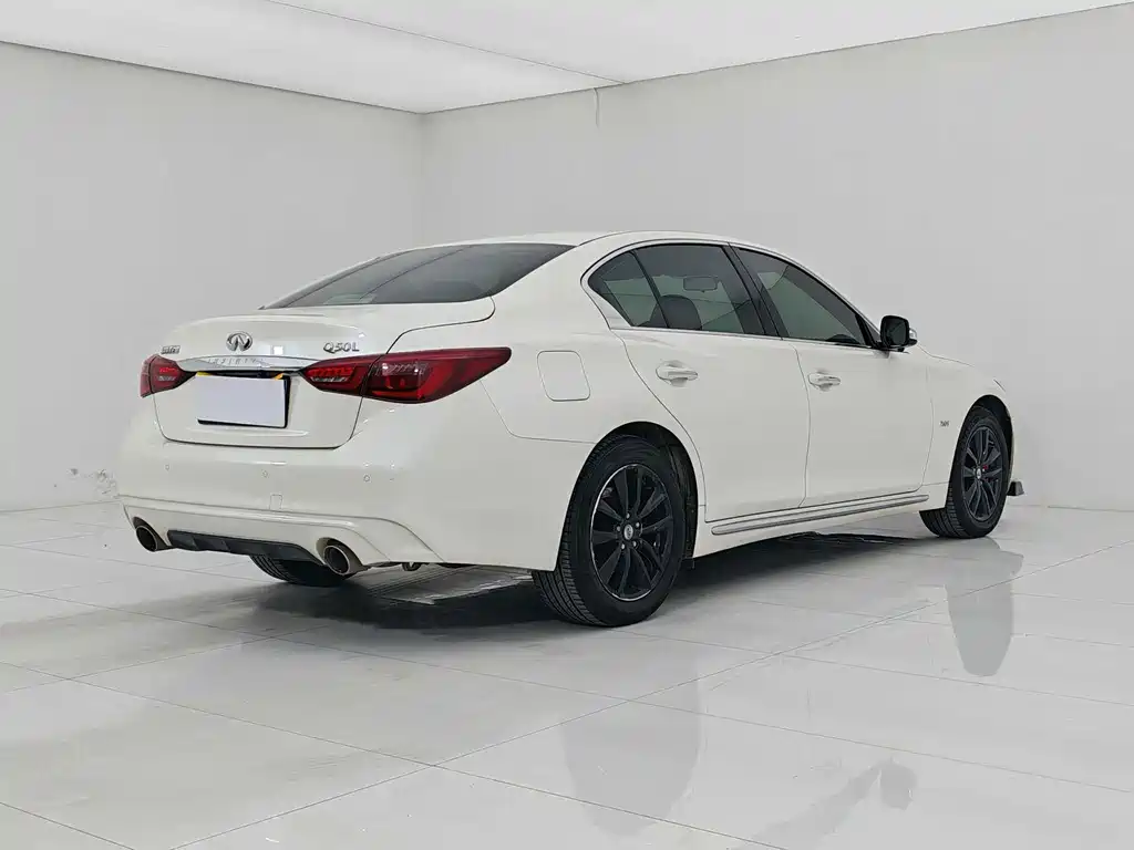 Infiniti Q50L 2018 2.0T Comfort Edition National VI купить на сайте DeffCars
