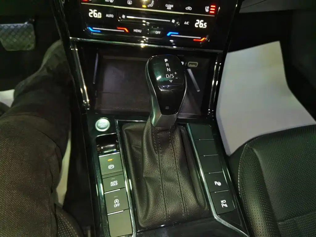 Passat 2023 330TSI Starry Sky Deluxe Edition купить на сайте DeffCars