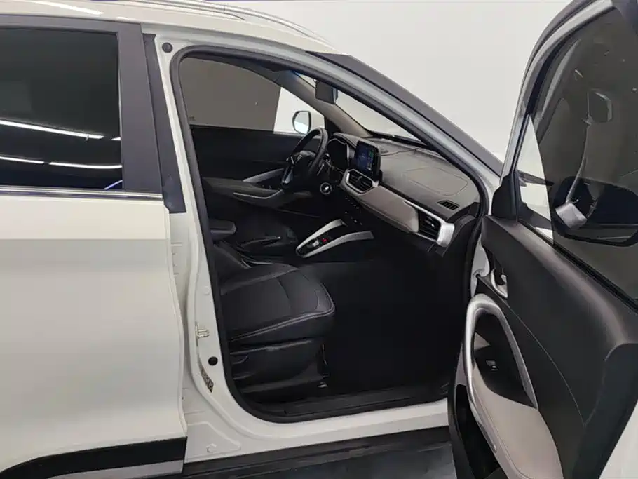Baojun 510 2017 1.5L automatic fashion model купить на сайте DeffCars