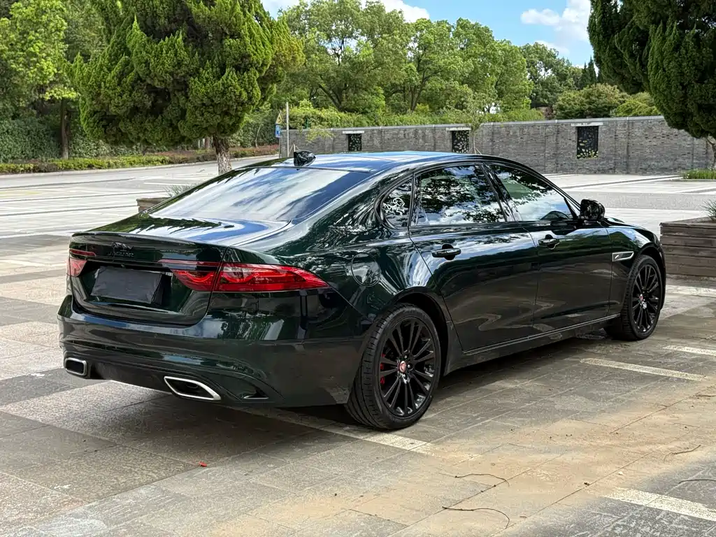 Jaguar XFL 2024 2.0T P250 two-wheel drive exclusive luxury version купить на сайте DeffCars