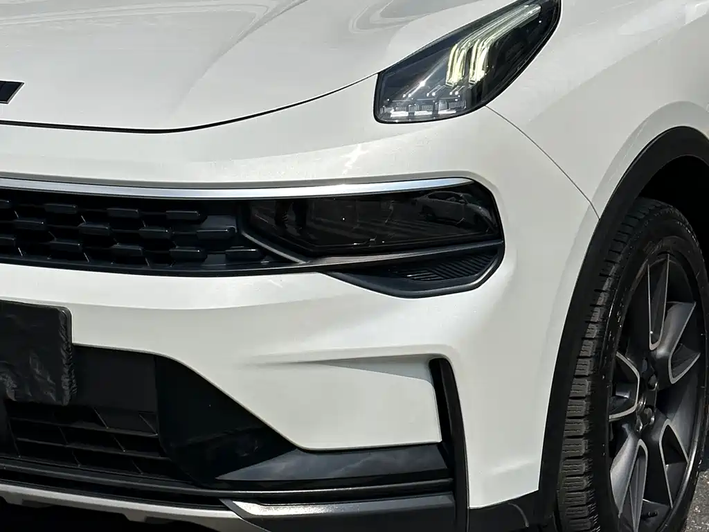 Lynk & Co 01 2021 2.0TD 2WD Pro купить на сайте DeffCars