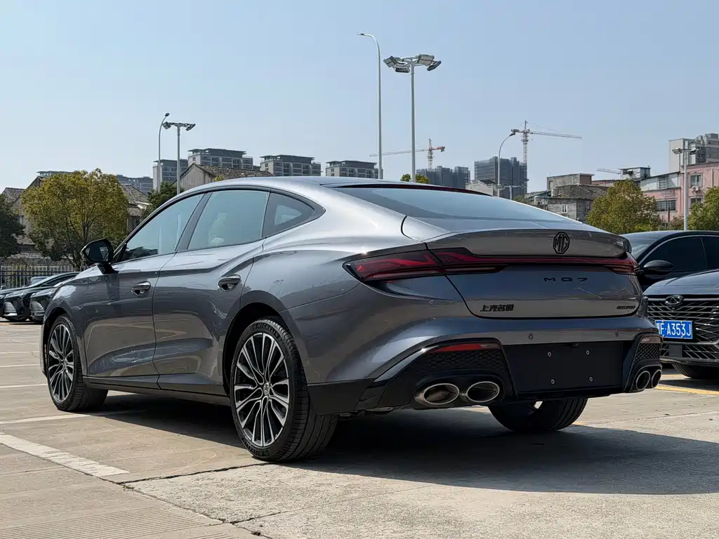 MG7 2023 2.0T Automatic Beauty Hunting Luxury Edition купить на сайте DeffCars