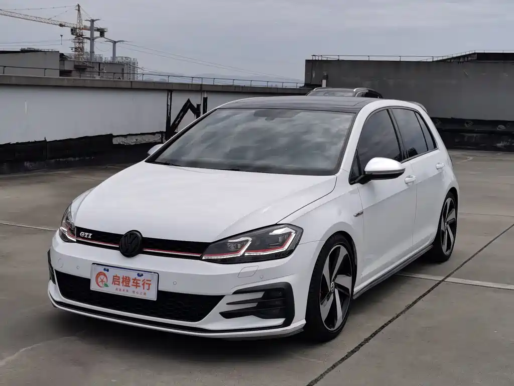 Golf GTI 2019 2.0TSI GTI National V купить на сайте DeffCars