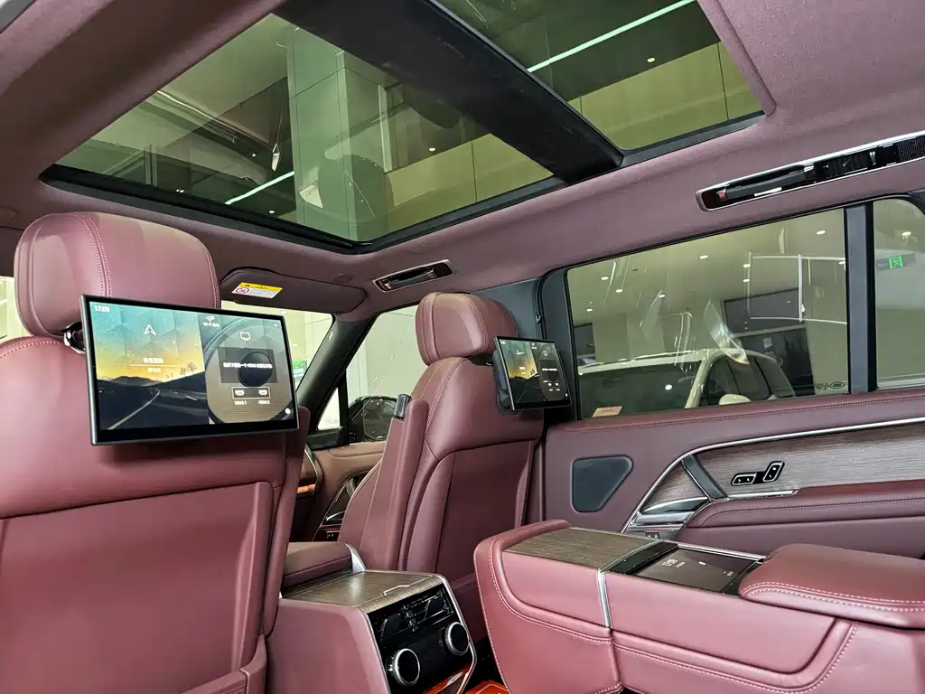 Range Rover 2024 3.0 L6 400PS Genesis Extended Edition купить на сайте DeffCars
