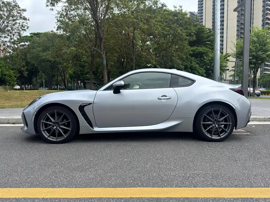 Subaru BRZ 2022 2.4L manual version купить на сайте DeffCars