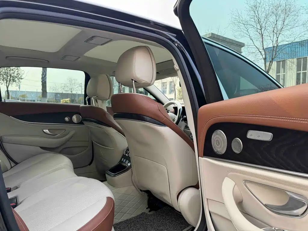 Mercedes-Benz E-Class 2023 E 300 L Fashion купить на сайте DeffCars