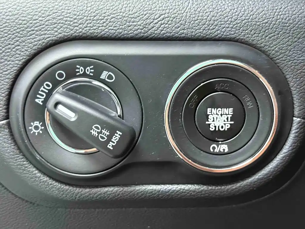 Levante 2018 3.0T Standard Edition купить на сайте DeffCars