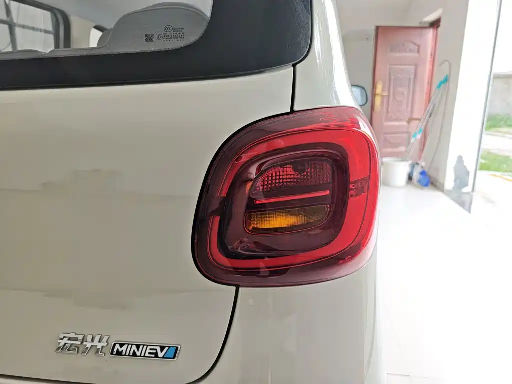 Hongguang MINIEV 2025 fourth generation four-door version advanced model купить на сайте DeffCars