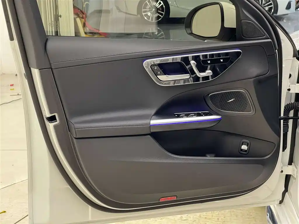 Mercedes-Benz C-Class 2025 facelift C 260 L sports version купить на сайте DeffCars