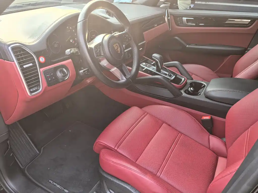 Cayenne New Energy 2021 Cayenne E-Hybrid 2.0T купить на сайте DeffCars