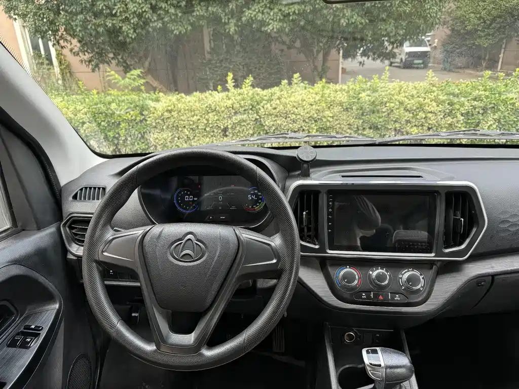 Changan Ruixing EM80 2024 split-type comfortable 6-seater 41.86kWh купить на сайте DeffCars