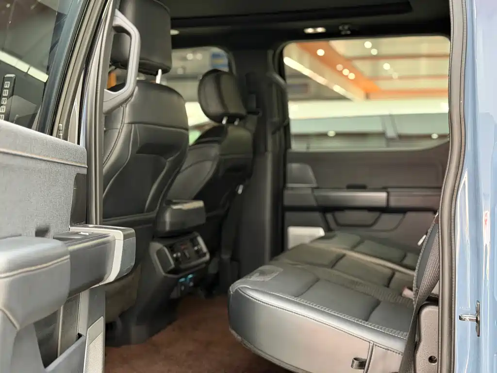 Ford F-150 Raptor 2023 3.5T Raptor купить на сайте DeffCars