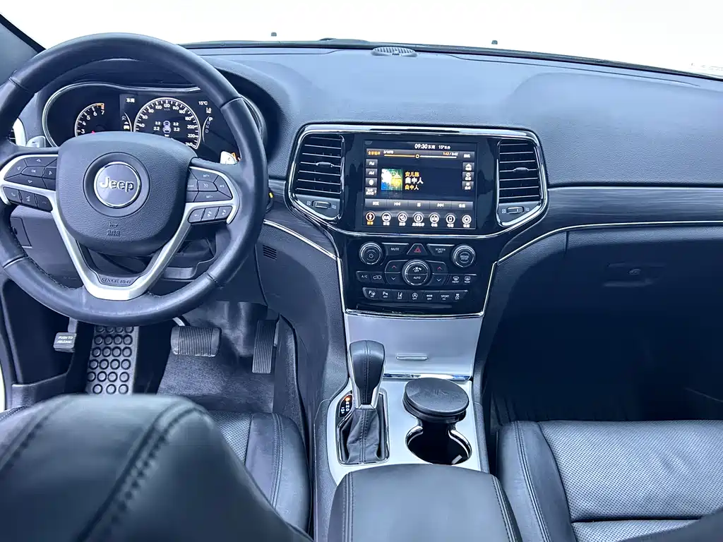 Grand Cherokee (imported) 2021 3.0L 80th Anniversary Edition купить на сайте DeffCars