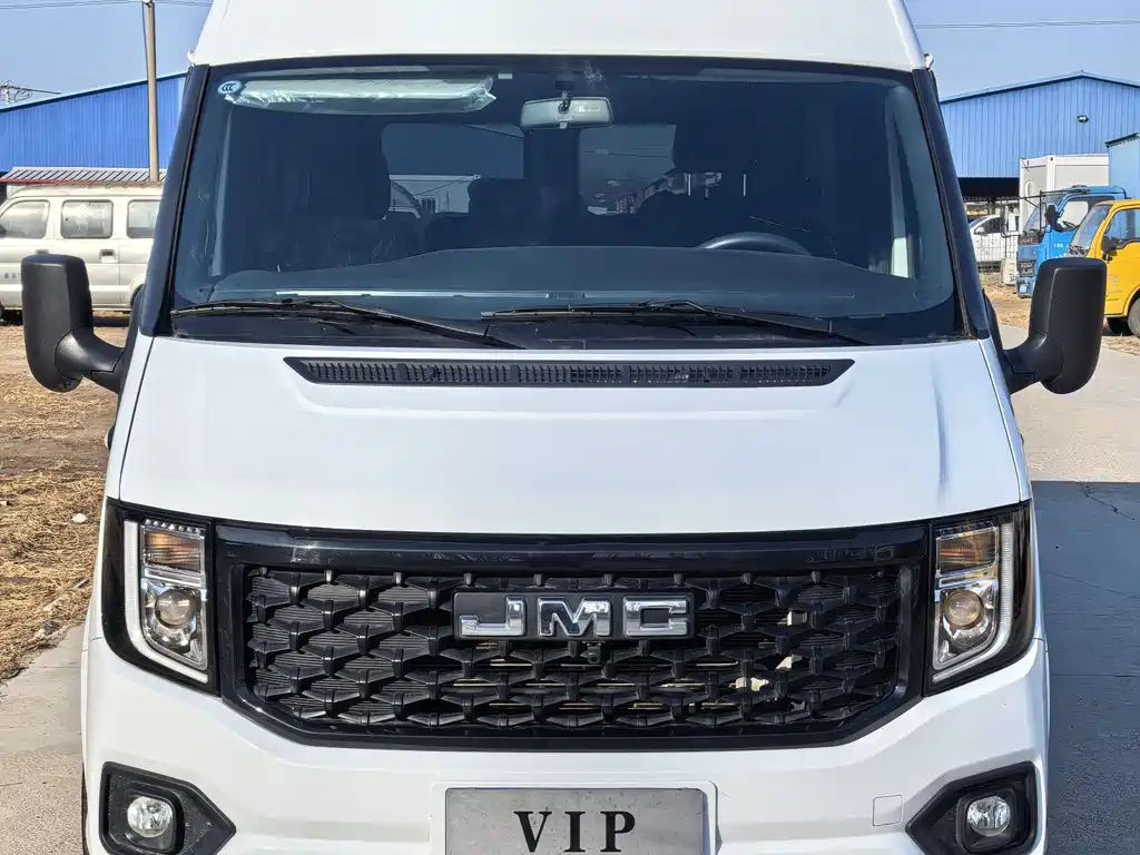 Jiangling Fushun 2023 2.0T automatic short-axis medium-high-roof commercial multi-purpose passenger vehicle with 6 seats купить на сайте DeffCars